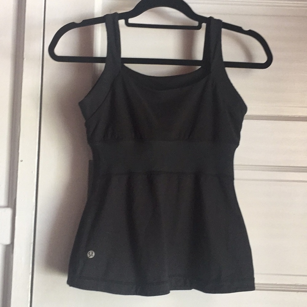 Lululemon Black Top (8)